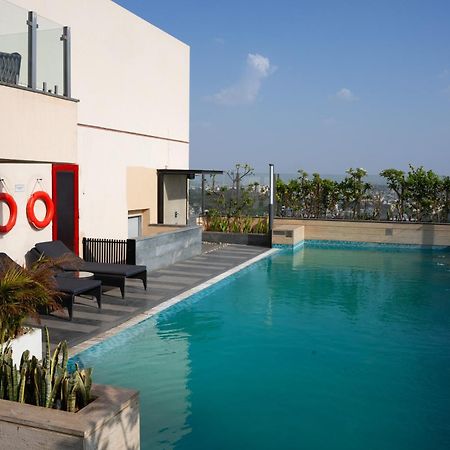 Hyatt Place Jaipur Malviya Nagar Eksteriør billede Pool at the hotel
