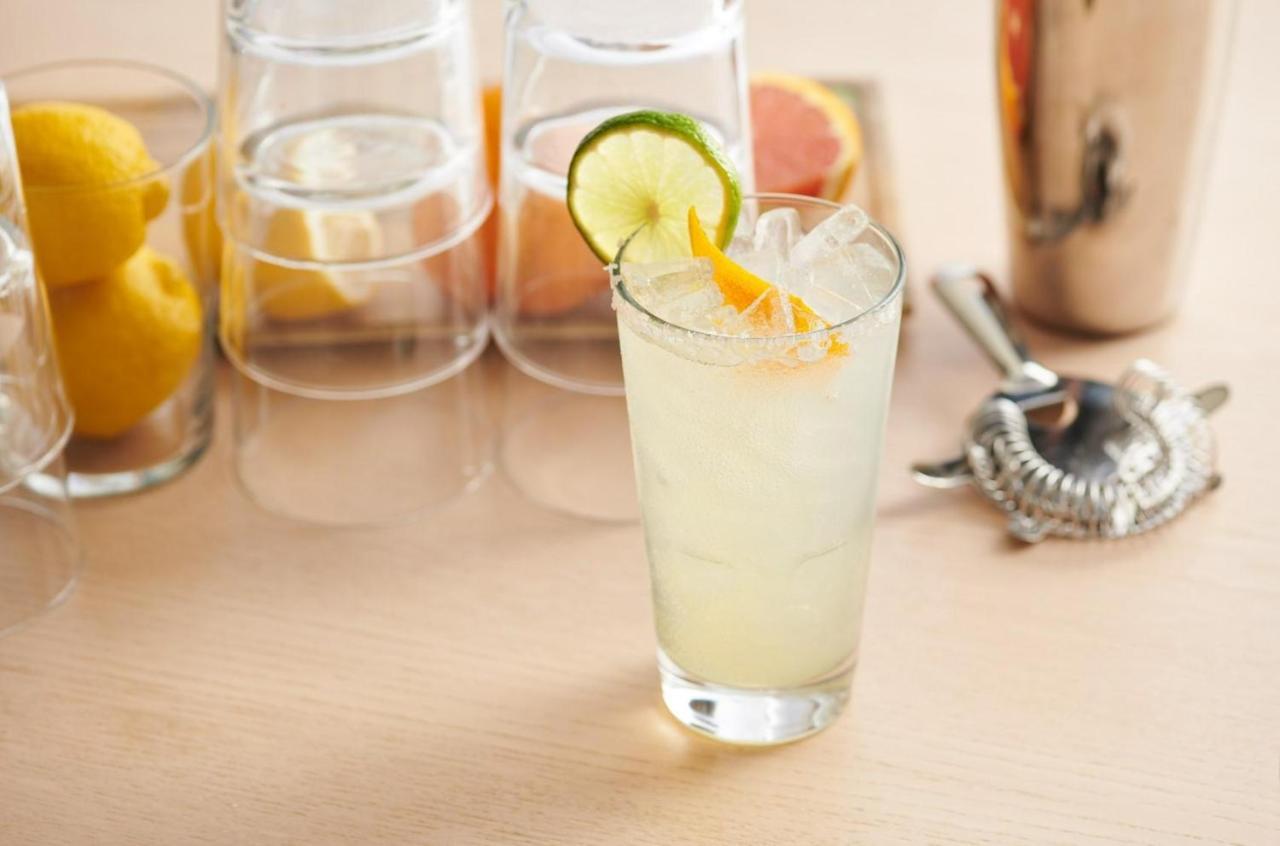 Hyatt Place Jaipur Malviya Nagar Eksteriør billede A Paloma cocktail