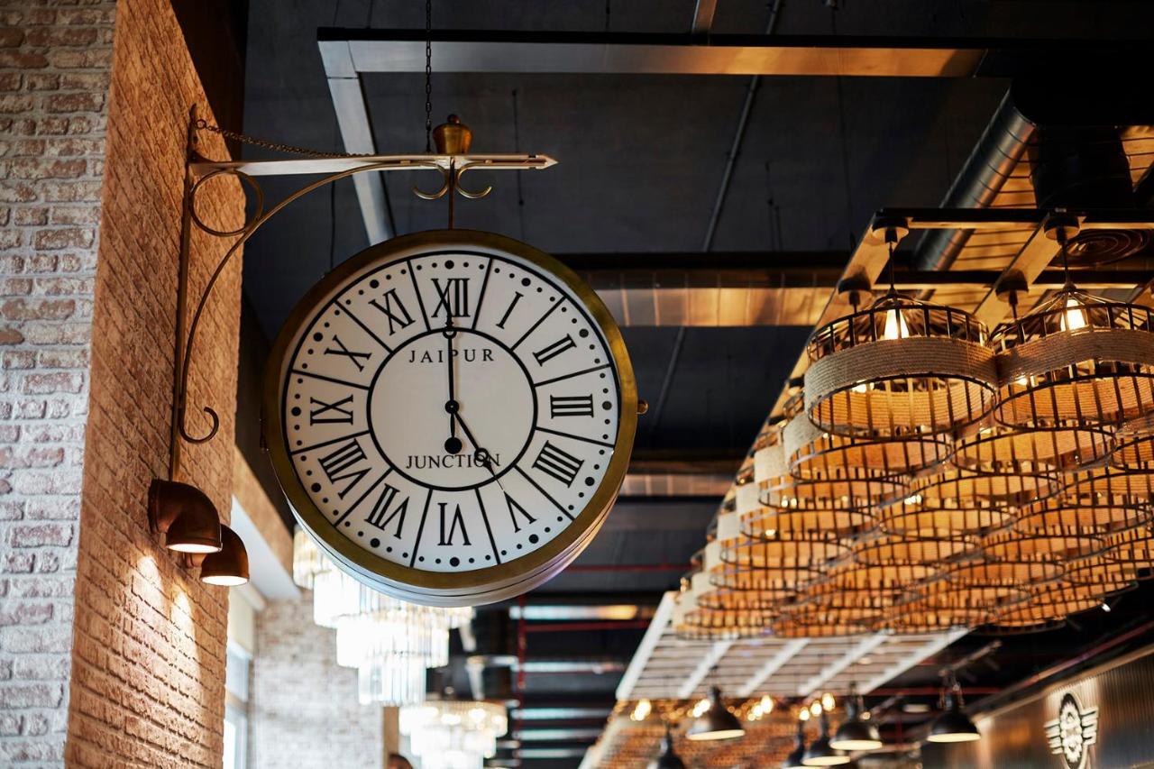 Hyatt Place Jaipur Malviya Nagar Eksteriør billede The clock at the entrance of the station